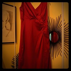 Donna Ricco New York size 8 Red Satin Dress